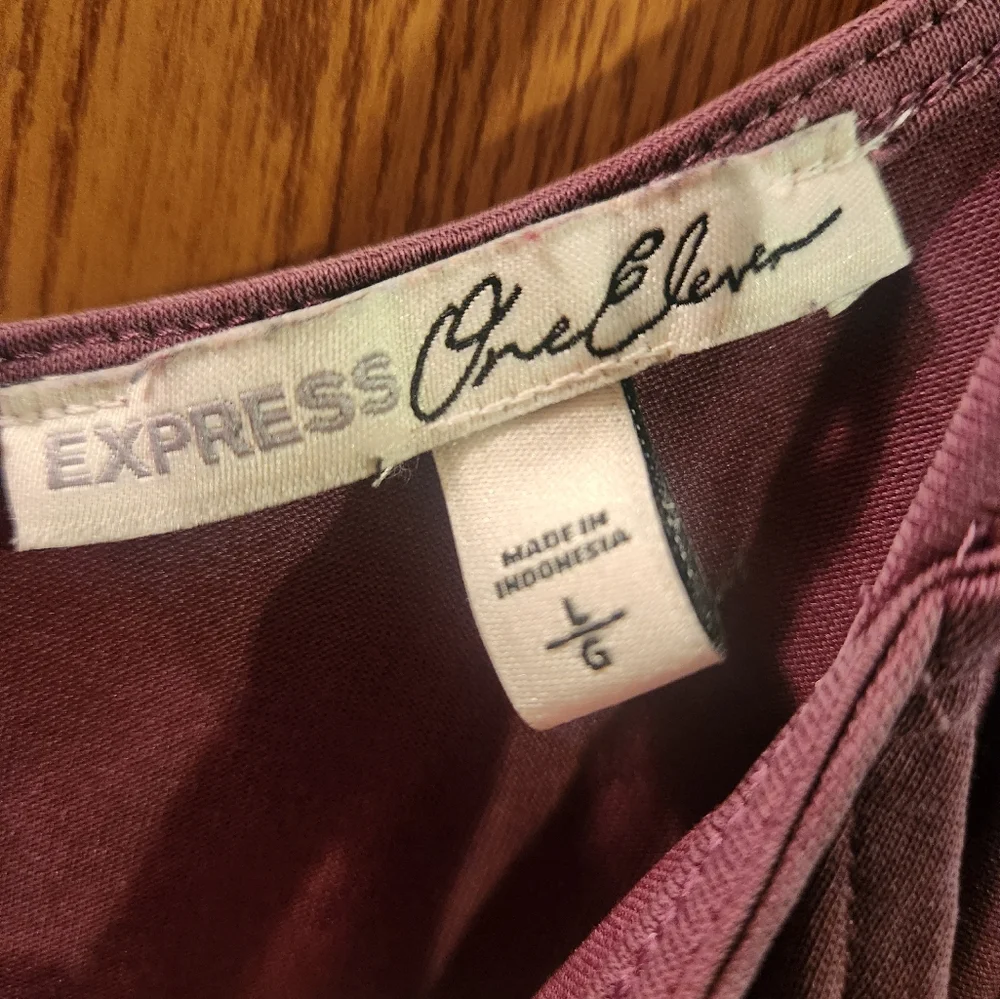 ๐ 3/$10 Express Purple Camisole Tank Top - Picture 3 of 6
